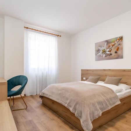 Ansitz Von Wohlgemuth Apartment ซาลอร์โน ภายนอก รูปภาพ