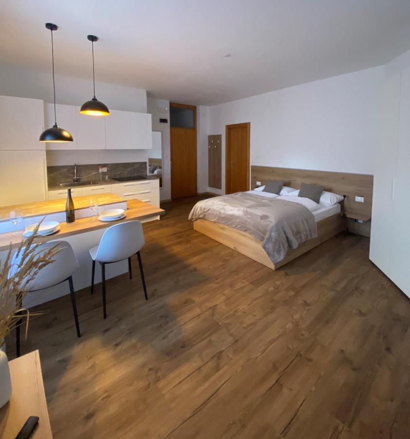 Ansitz Von Wohlgemuth Apartment ซาลอร์โน ภายนอก รูปภาพ