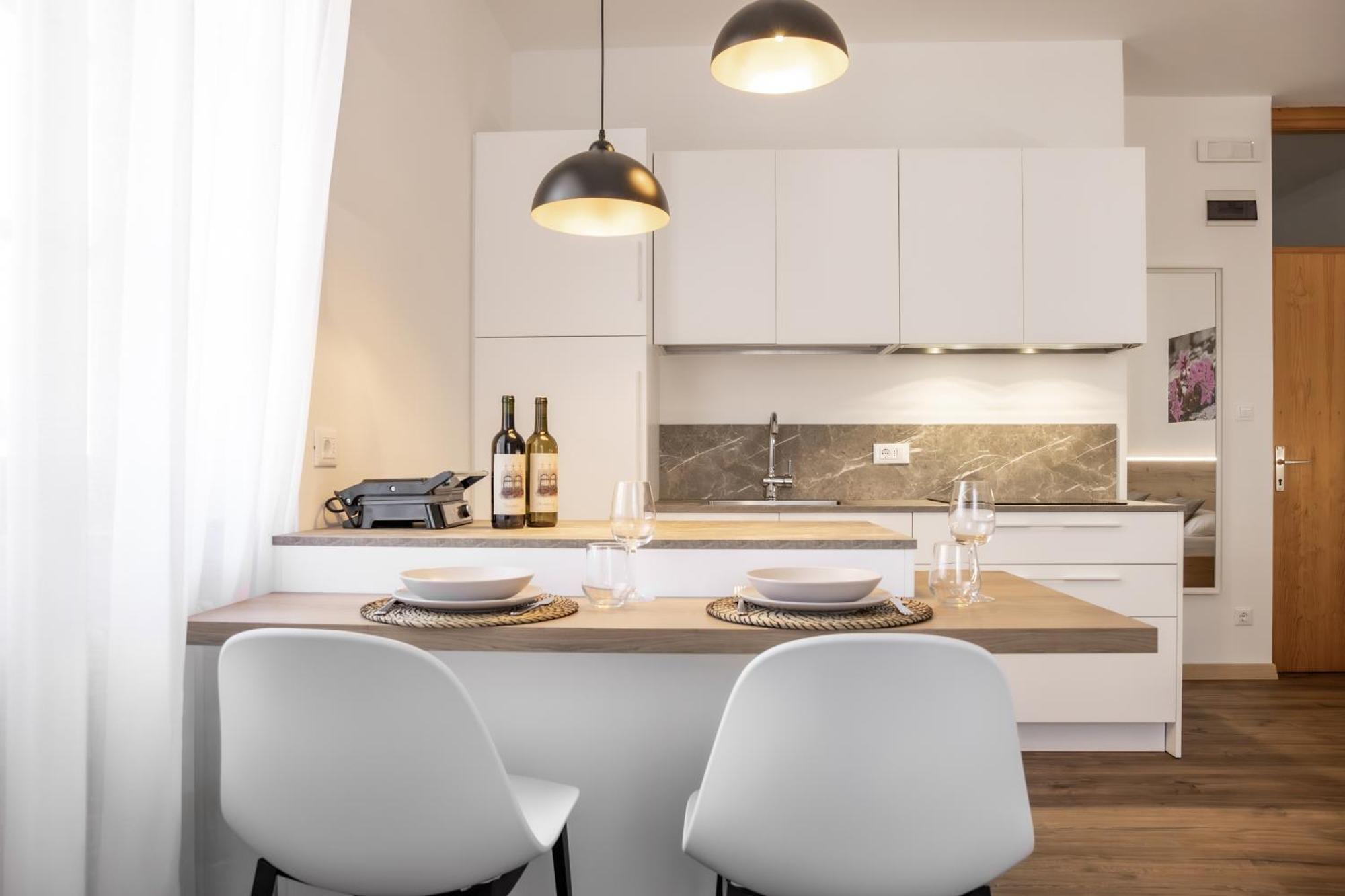 Ansitz Von Wohlgemuth Apartment ซาลอร์โน ภายนอก รูปภาพ